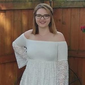 Meet your Posher, Hayley